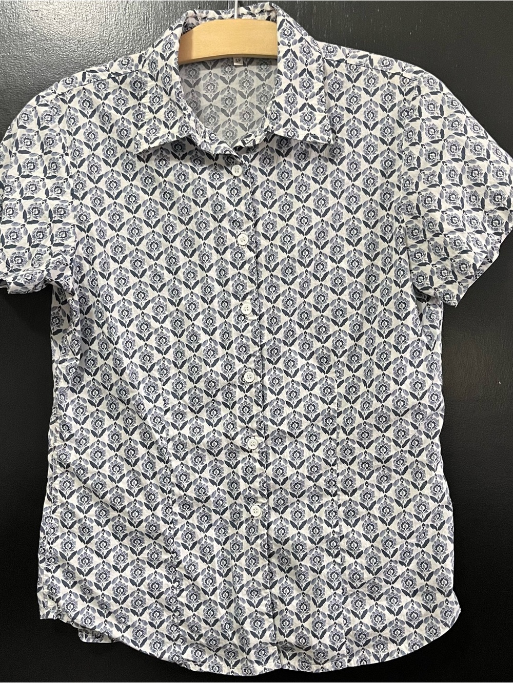 Tilley Short-Sleeve White Shirt with Navy Geometric Print